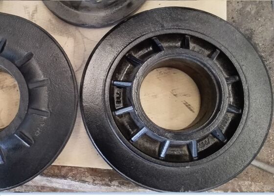OEM عالية الجودة الرمال أجزاء حديد صب قضية الفرق مع كمية صغيرة مقبولة