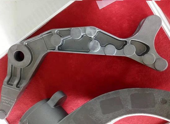 مكونات دعامة حديد الزهر المصبوب حسب الطلب وعالي الجودة للآلات الصناعية مع خدمة OEM