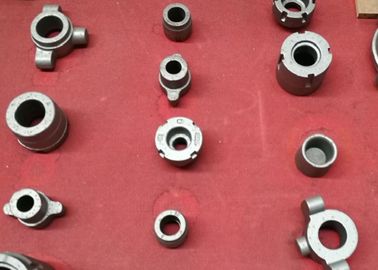 صب الرمل صب أجزاء معدنية صغيرة FC250 GG25 HT250 المواد لرافعة شوكية المسار