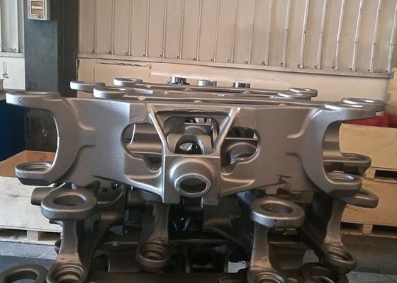 OEM الرمل الصب قطع الحديد محور التوجيه موافقة ISO 9000 لآلات البناء