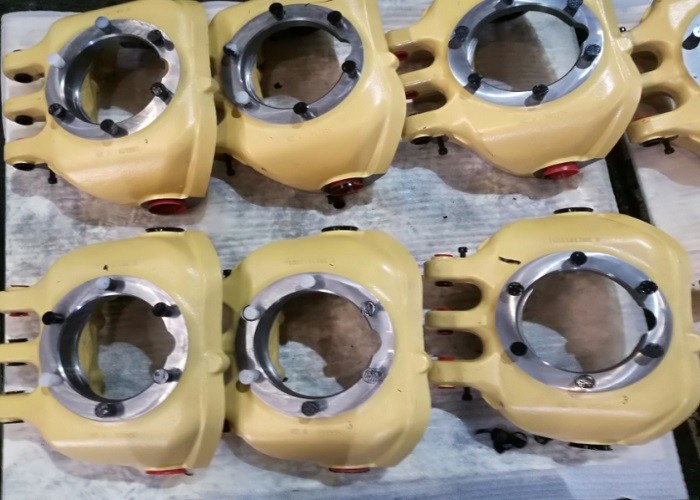 أجزاء معدات جوية ملونة مخصصة صب المفصل مع ضمان سنة واحدة