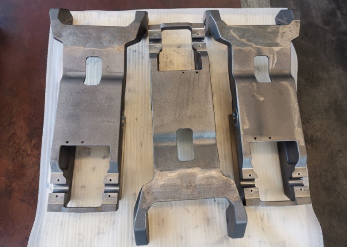 OEM صب الرمال الحديد المرن 68kg أجزاء منصة العمل الجوي للآلات الصناعية